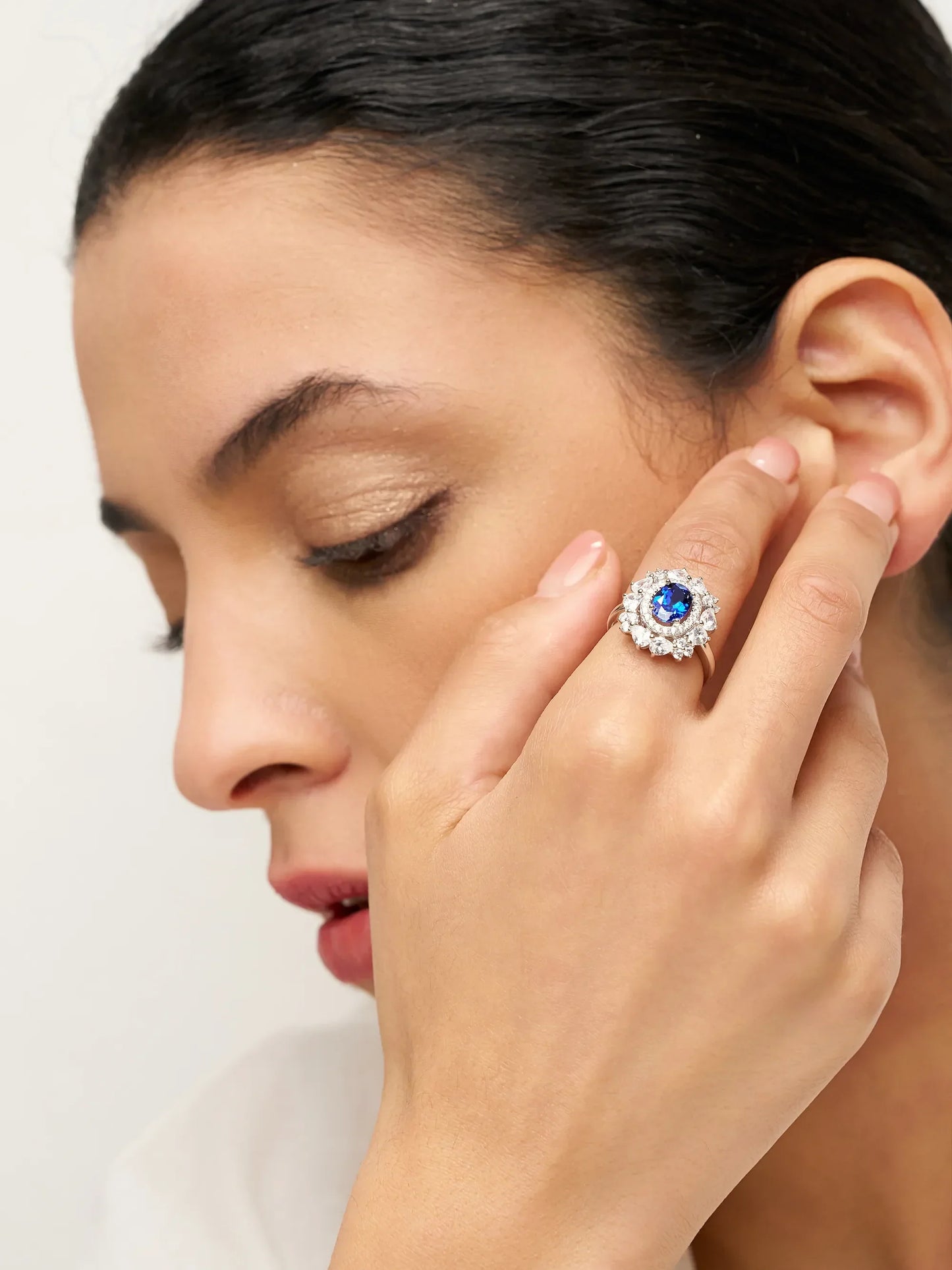 Exquisite Sapphire Ring - Ocean'S Petals