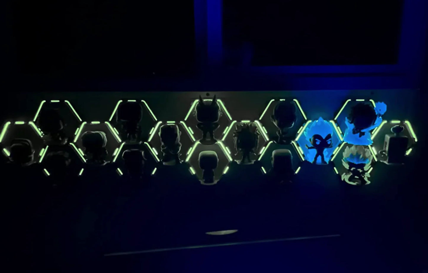 DecorBites™ Floating Display Shelf for Collectible Toys